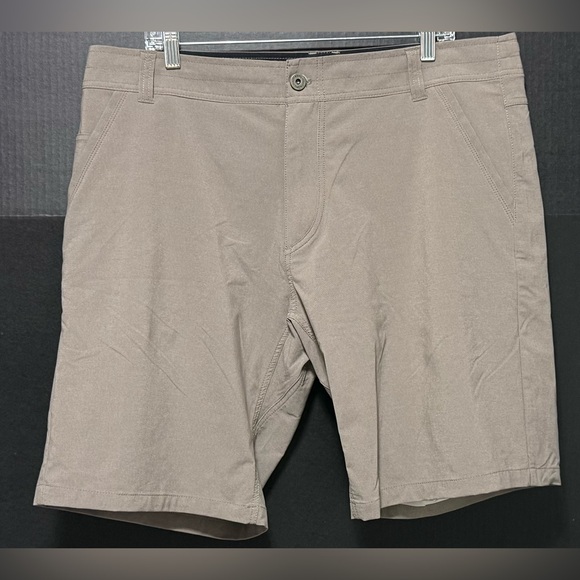 🏜️Kuhl Shift Amphibia Hybrid Utility Shorts - Picture 1 of 16